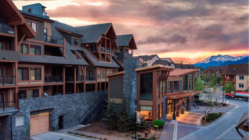 The Versailles by Samsara Resort Top Luxury Top View 1300SQF 2BEDROOM 2BATHROM, Canmore, Canada