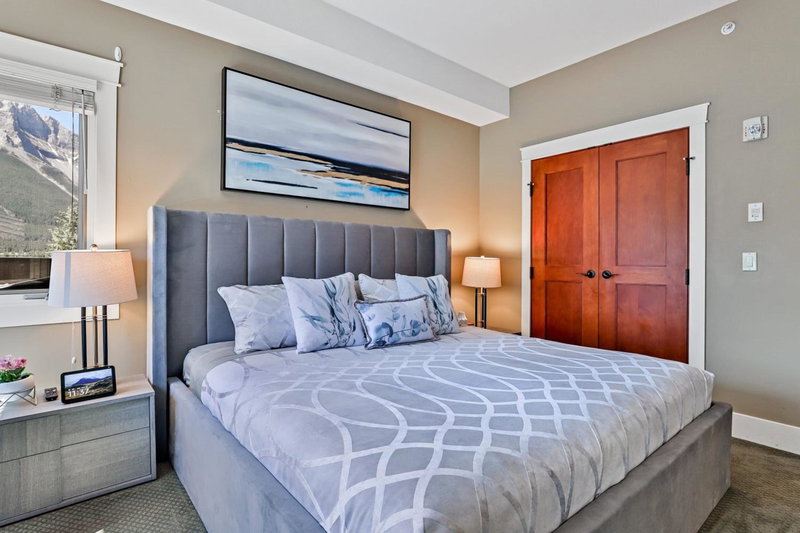 The Versailles by Samsara Resort Top Luxury Top View 1300SQF 2BEDROOM 2BATHROM, Canmore, Canada