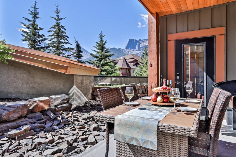 The Versailles by Samsara Resort Top Luxury Top View 1300SQF 2BEDROOM 2BATHROM, Canmore, Canada