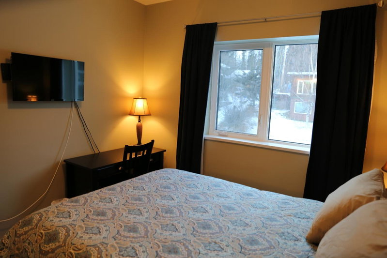 Downtown Whitehorse Deluxe 2 Bedroom Condo, Whitehorse, Canada