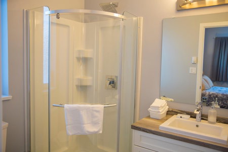 Downtown Whitehorse Deluxe 2 Bedroom Condo, Whitehorse, Canada