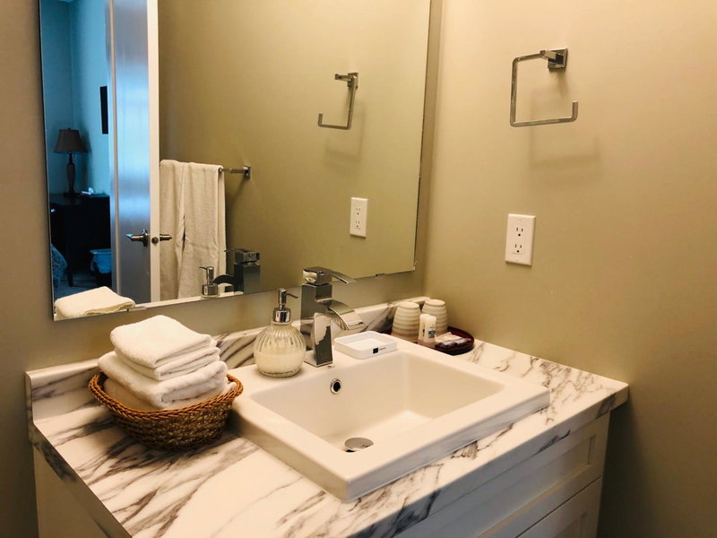 Downtown Whitehorse Deluxe 2 Bedroom Condo, Whitehorse, Canada