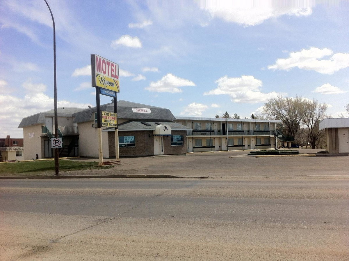 Rainbow Motel, Canada
