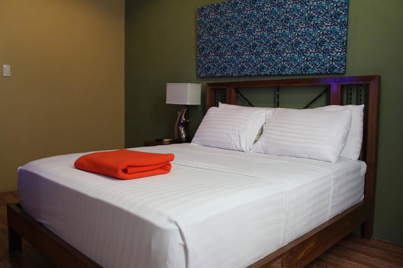 Purple Tree Bed & Breakfast, Manila, Philippines