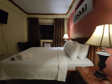 Spring Plaza Hotel, Dasmariñas, Philippines