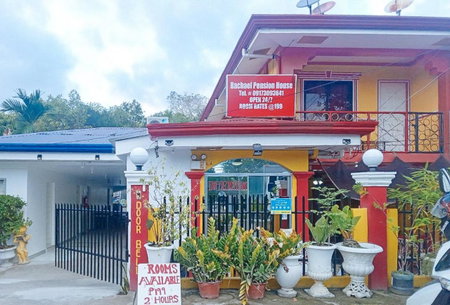 RedDoorz at Rachael Pension House, Santander, Philippines