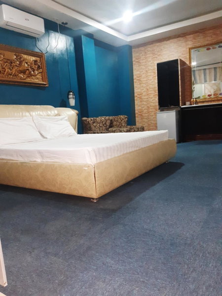 999 Hotel, Angeles, Philippines