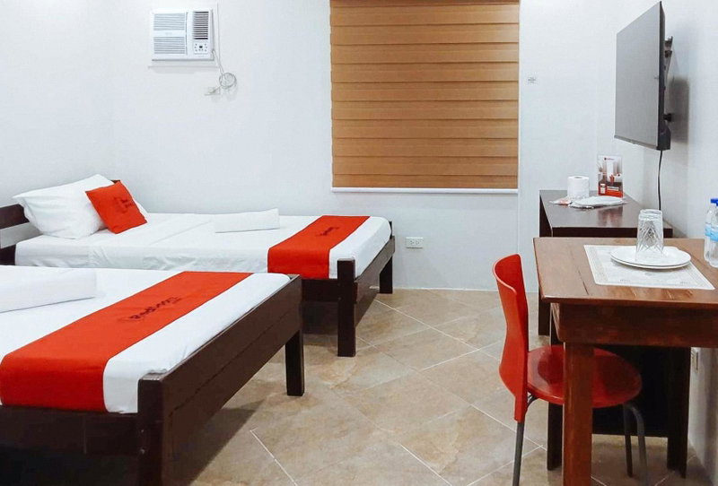 RedDoorz at Davids Travellers Inn Cavite, General Trias, Philippines
