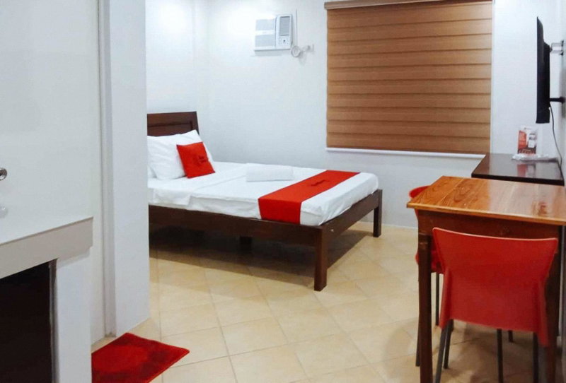 RedDoorz at Davids Travellers Inn Cavite, General Trias, Philippines