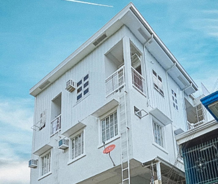 RedDoorz at Davids Travellers Inn Cavite, General Trias, Philippines