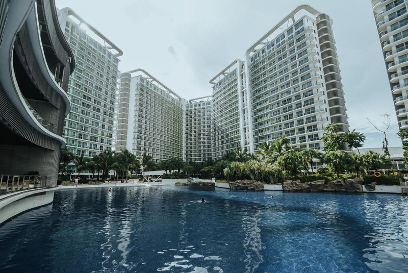 Azure Urban Resort Residences - The Paris Hilton Beach Club, Manila, Philippines