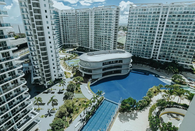 Azure Urban Resort Residences - The Paris Hilton Beach Club, Manila, Philippines