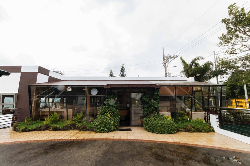 RedDoorz Plus at The Ridge Tagaytay, Tagaytay, Philippines