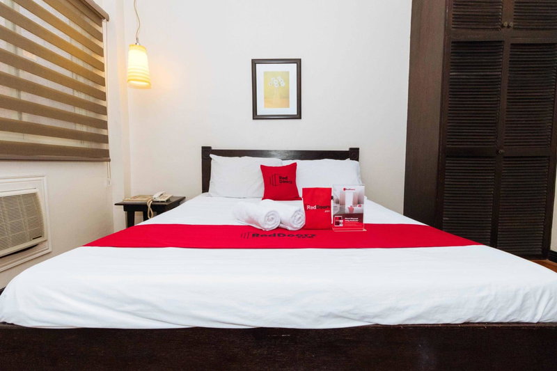 RedDoorz Plus at The Ridge Tagaytay, Tagaytay, Philippines