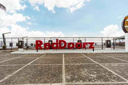 RedDoorz Plus at The Ridge Tagaytay, Tagaytay, Philippines