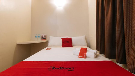 RedDoorz near EDSA Camp Crame, Manila, Philippines