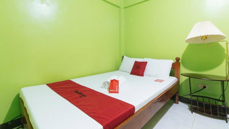 RedDoorz Plus near Municipality of Luisiana Laguna, Laguna, Philippines