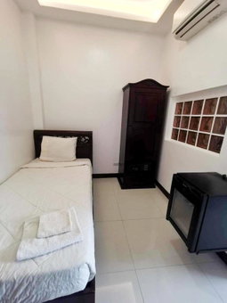 MJ Pension House, Talisay, Philippines