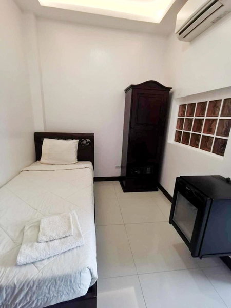 MJ Pension House, Talisay, Philippines