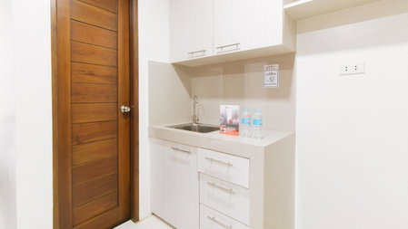 RedDoorz near Fernwoods Garden Quezon City, Manila, Philippines