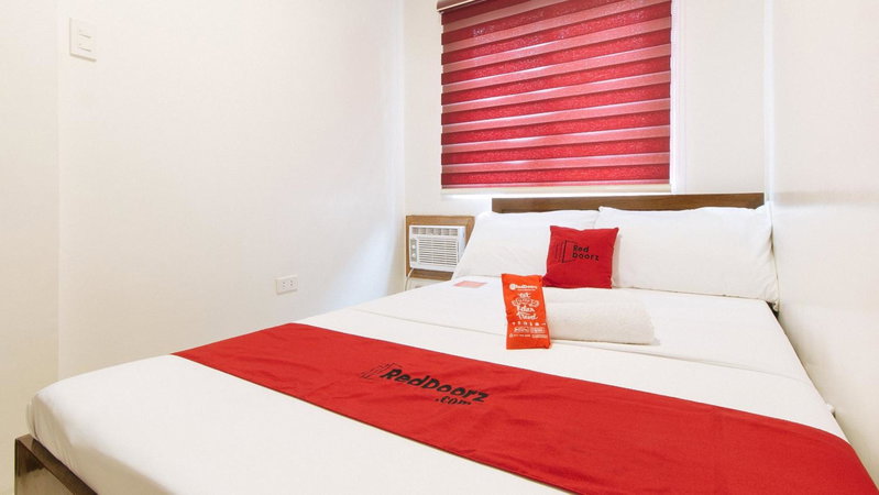 RedDoorz near Fernwoods Garden Quezon City, Manila, Philippines
