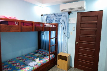 Luzmin BH - Beachfront Cottages, Oslob, Philippines