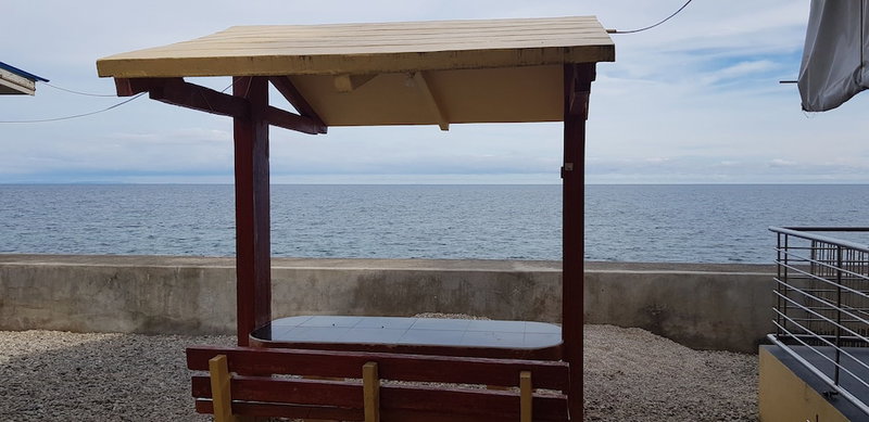 Luzmin BH - Beachfront Cottages, Oslob, Philippines