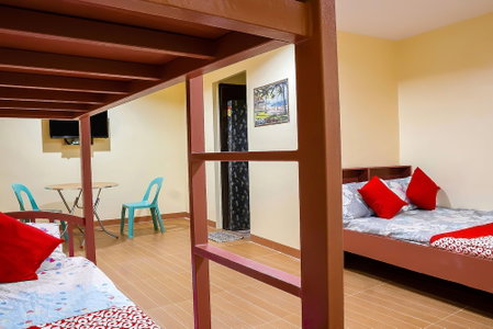 OYO 592 La Briana Guest House, Santa Fe, Philippines