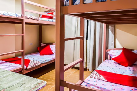 OYO 592 La Briana Guest House, Santa Fe, Philippines