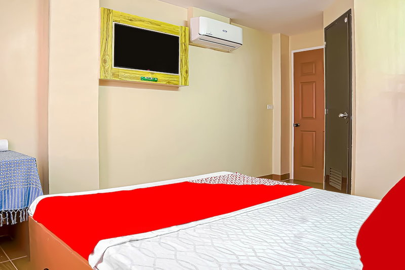 OYO 592 La Briana Guest House, Santa Fe, Philippines