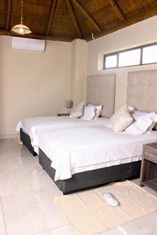 Zoe Bush Lodge, Pretoria, South Africa