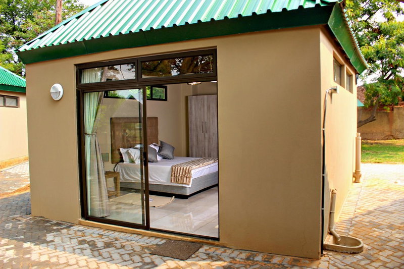 Zoe Bush Lodge, Pretoria, South Africa