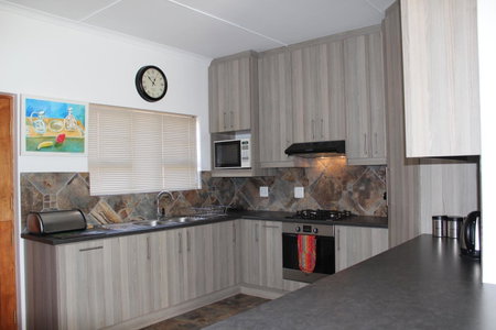 van Biljon Cottage No Loadshedding, Oudtshoorn, South Africa