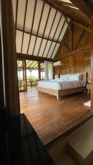 Rumah Tengah Sawah, Mambal, Indonesia