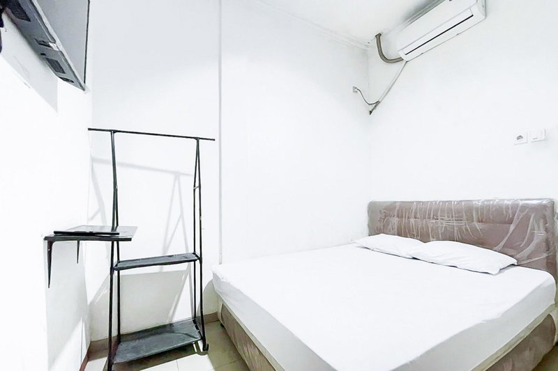 Citara Jaya Guesthouse Mitra RedDoorz, Bekasi, Indonesia