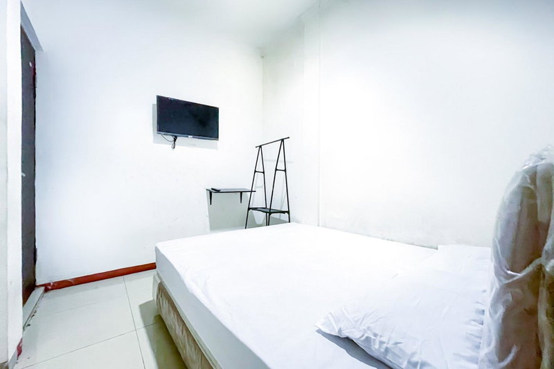 Citara Jaya Guesthouse Mitra RedDoorz, Bekasi, Indonesia