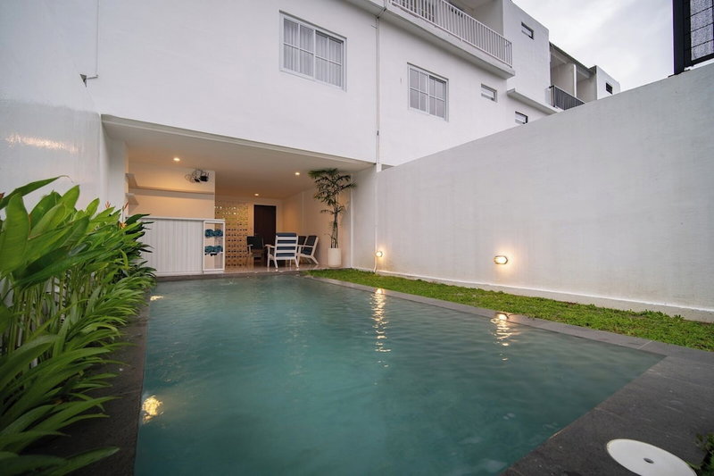 Artha Villa Pererenan By Fays Hospitality, Canggu, Indonesia