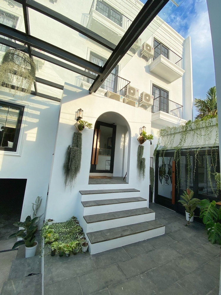 Hotel · Loewy's Home Jakarta, Jakarta