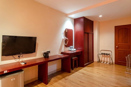 Lovina Inn - Nagoya Batam, Nagoya, Indonesia