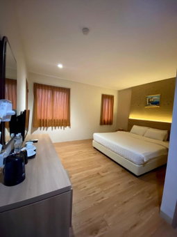 Lovina Inn - Nagoya Batam, Nagoya, Indonesia
