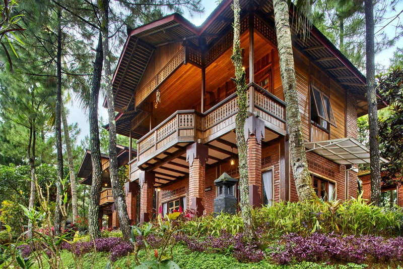 Jambuluwuk Convention Hall & Resort Puncak, Puncak, Indonesia