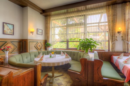 Burgenländerhof Hotel Garni, Mörbisch am See, Austria