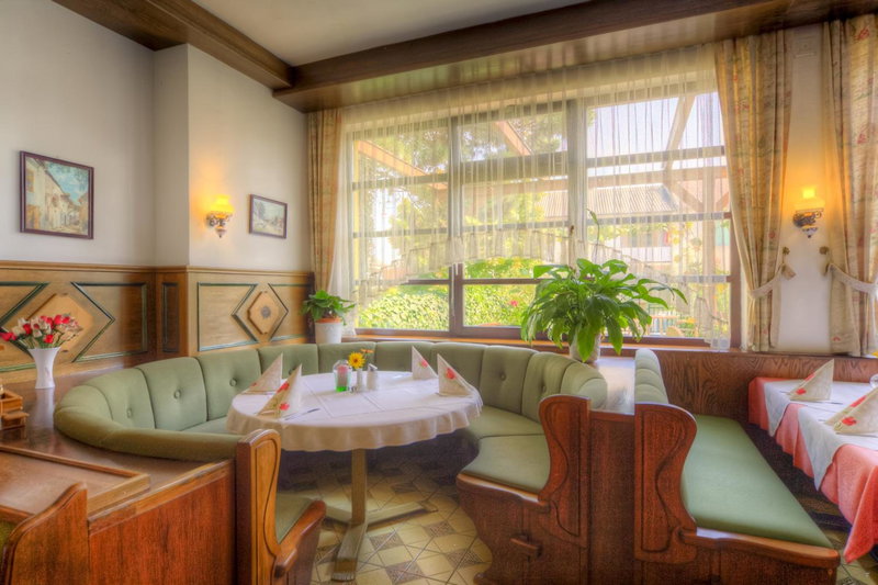 Burgenländerhof Hotel Garni, Mörbisch am See, Austria