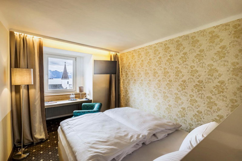Keramikhotel Goldener Brunnen, Gmunden, Austria