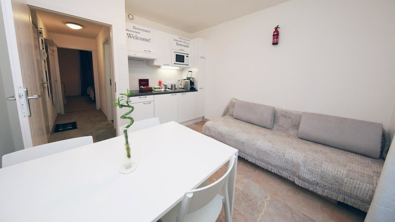 Cozy Studio (102) close to Cornavin Train Station, Geneva, Switzerland