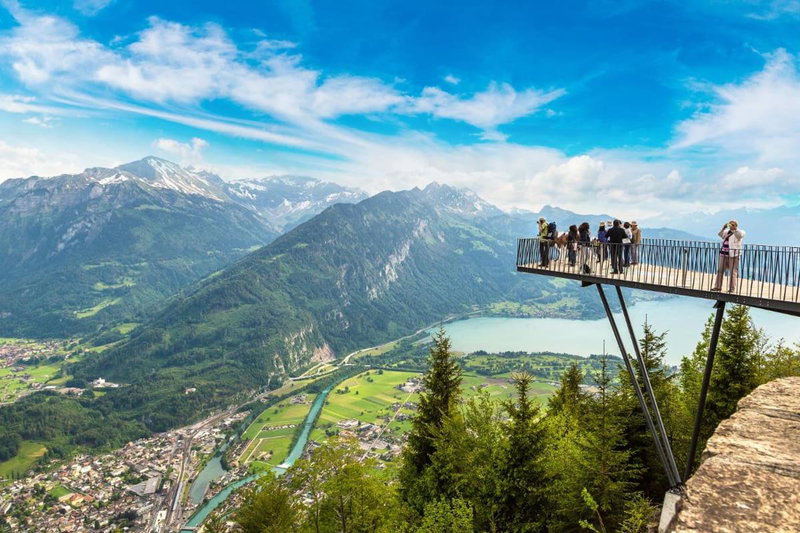 Sunny Day Holiday Apartment, Unterseen, Switzerland