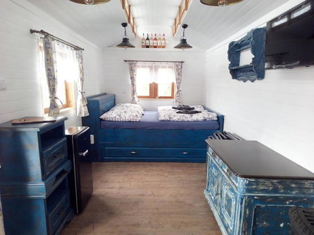 Chata u lesa RANCH NA HRANICI, Baška, Czechia