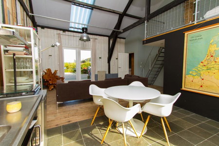 Paardenstal, Private House with wifi and free parking for 1 car, Weesp, The Netherlands