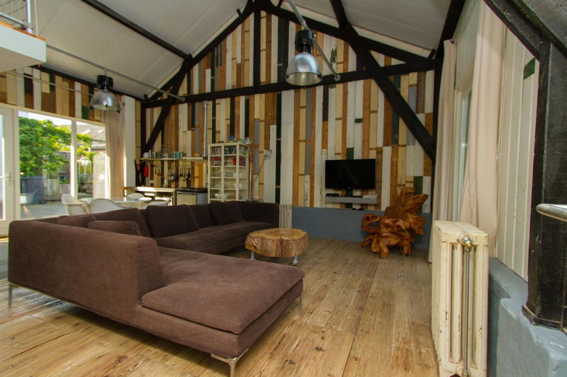 Paardenstal, Private House with wifi and free parking for 1 car, Weesp, The Netherlands
