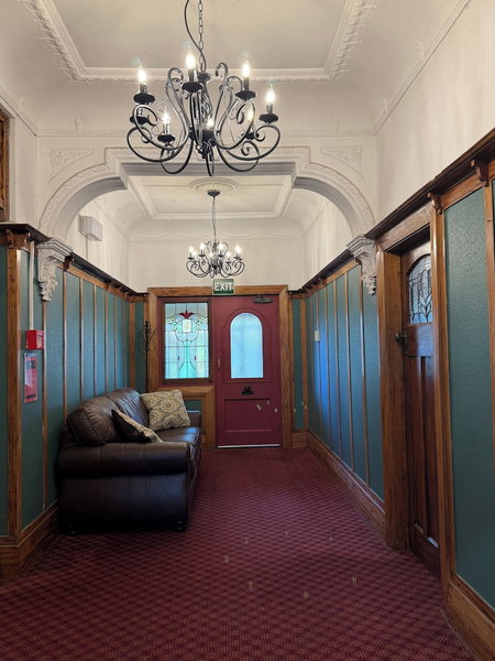 Manor on the Park Backpackers, Dunedin, New Zealand